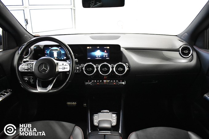 MERCEDES-BENZ GLA 200 d Automatic Premium